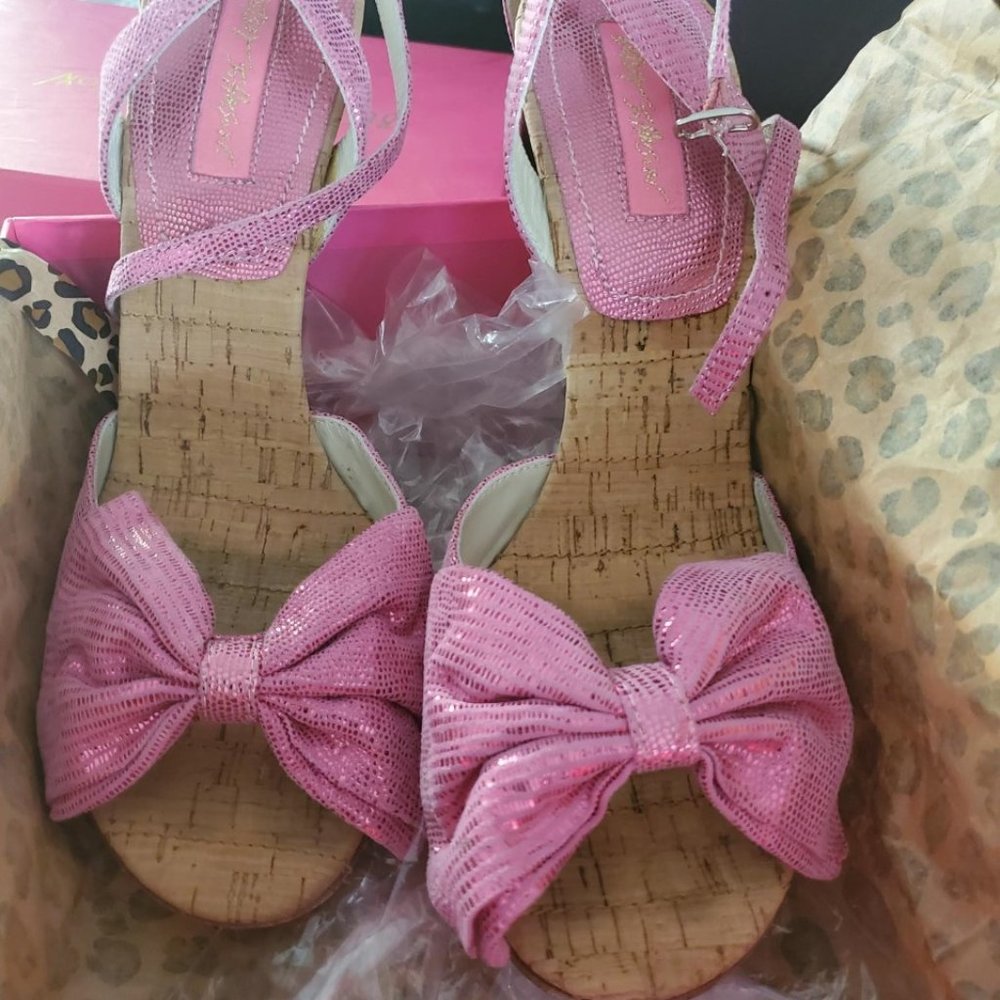 Betsey Johnson Pink Metalic Fran Size 9 Heels